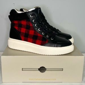 Marc Fisher Women’s Buffalo Check Cozy Sneakers Size 7.5